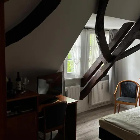 Westfalenkrug Hotel *