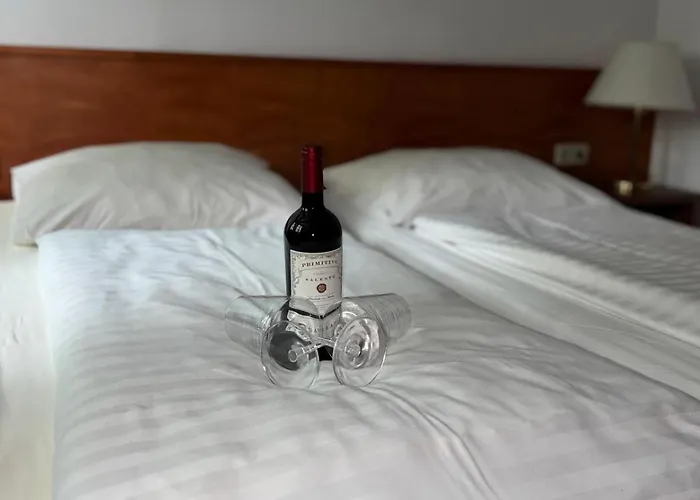 Westfalenkrug Hotel *